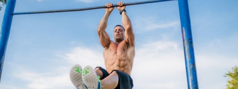 7 Benefits of Pullups, Plus Beginner and Advanced Options